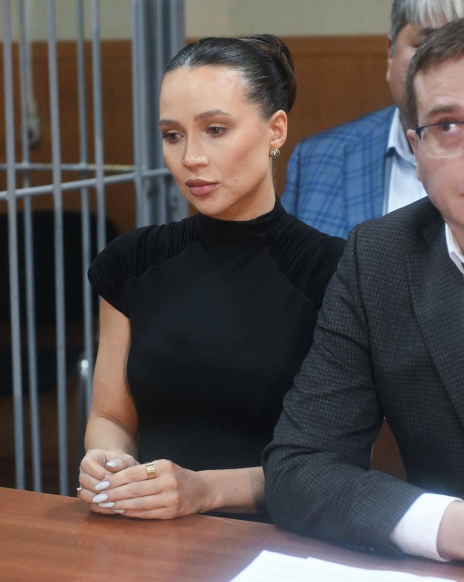 Почечные колики, недостаток кислорода: беременную Лерчек госпитализировали