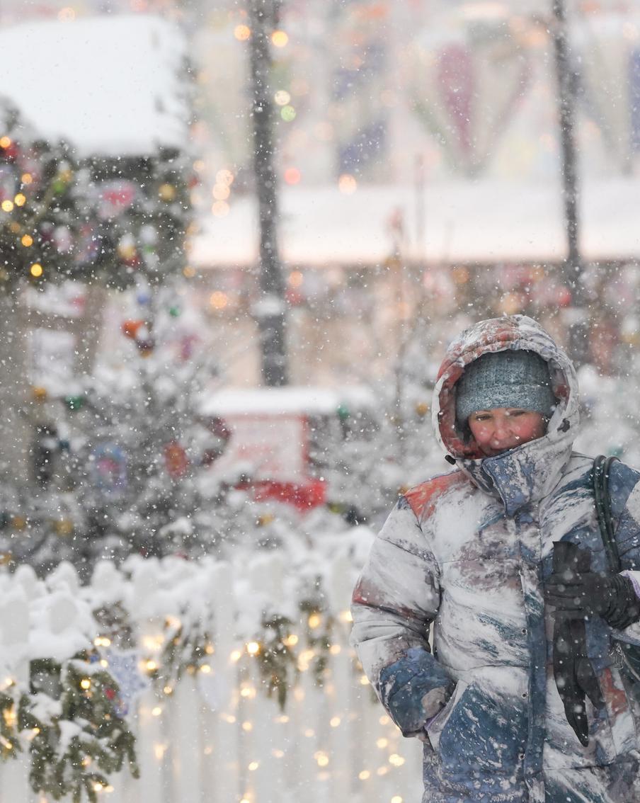 Москвичам пообещали суровые морозы в дни новогодних праздников