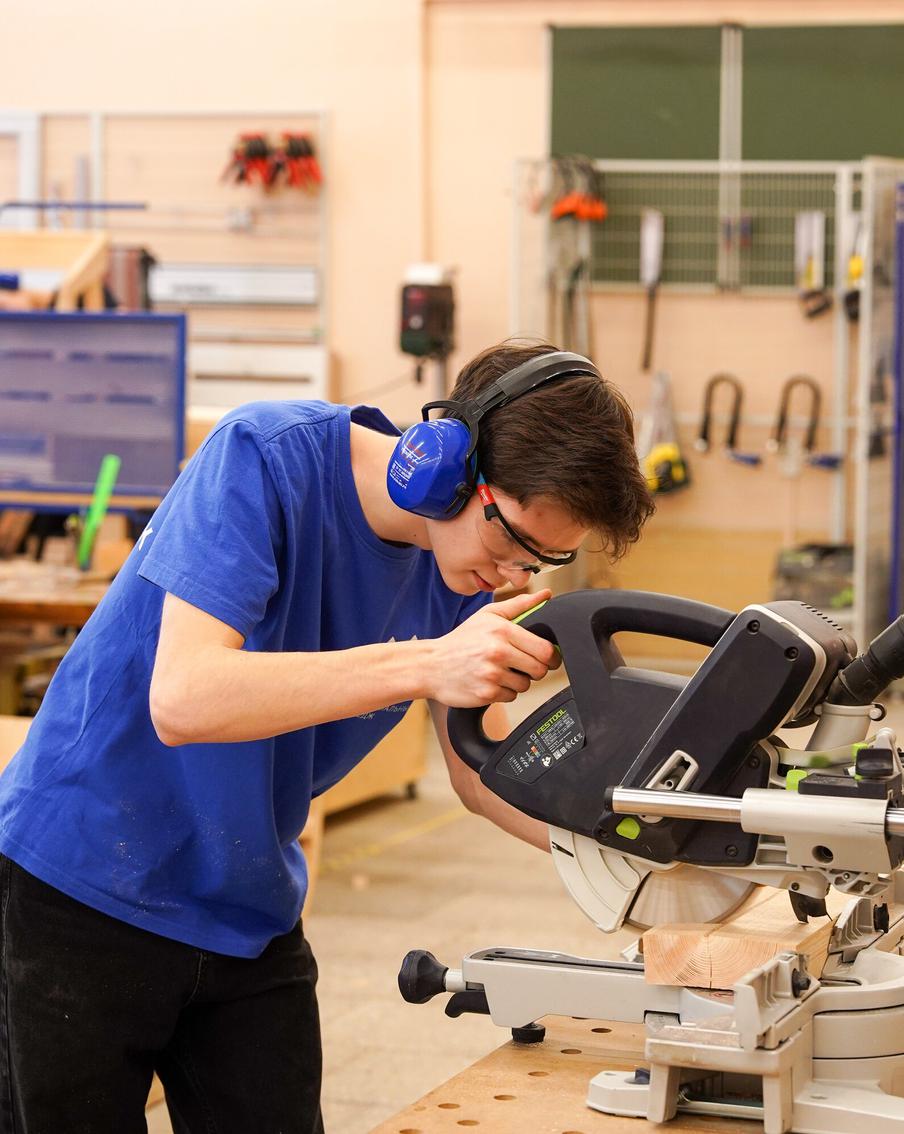 Собянин: Еще 600 лабораторий обновят в колледжах Москвы до 2027 года