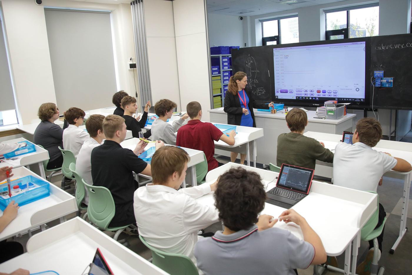 Сергей Собянин: Завершено обновление уже 55 московских школ