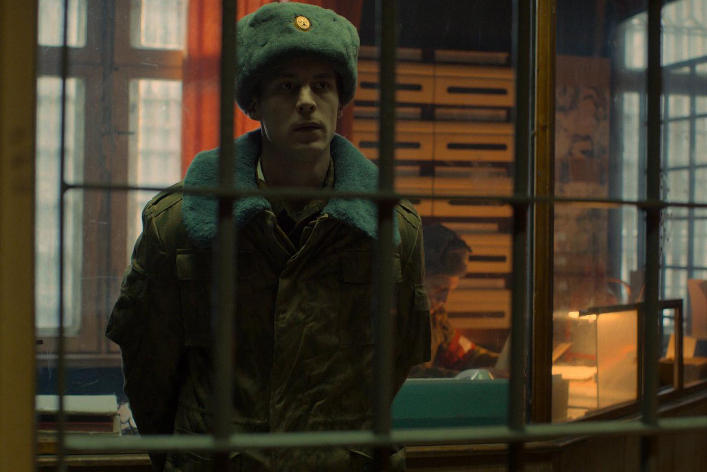 Иван Янковский в роли Константина Волкова в сериале "Аутсорс" 