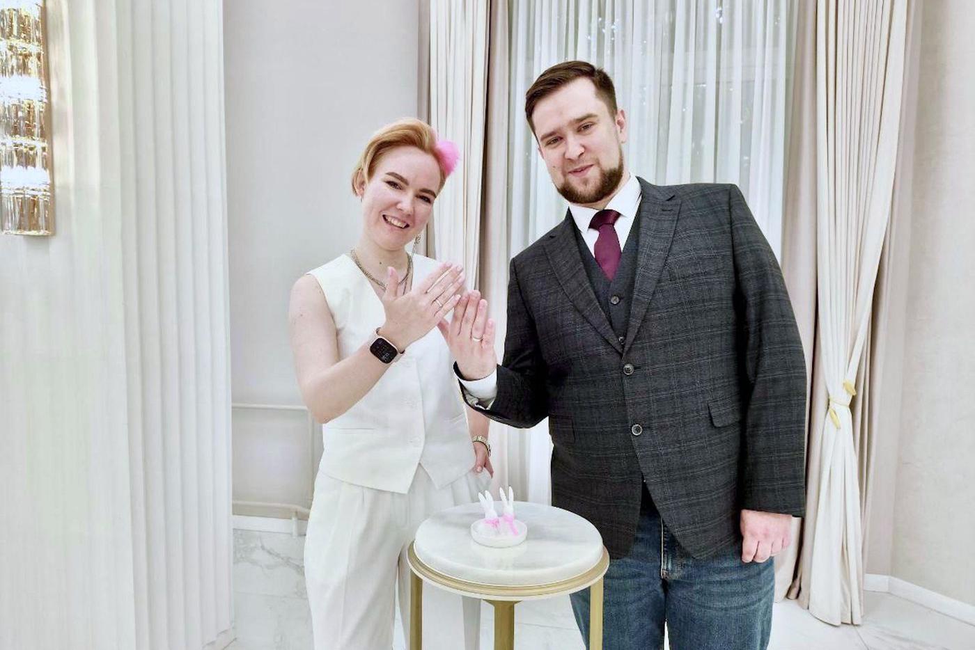 Обратите внимание на столик!