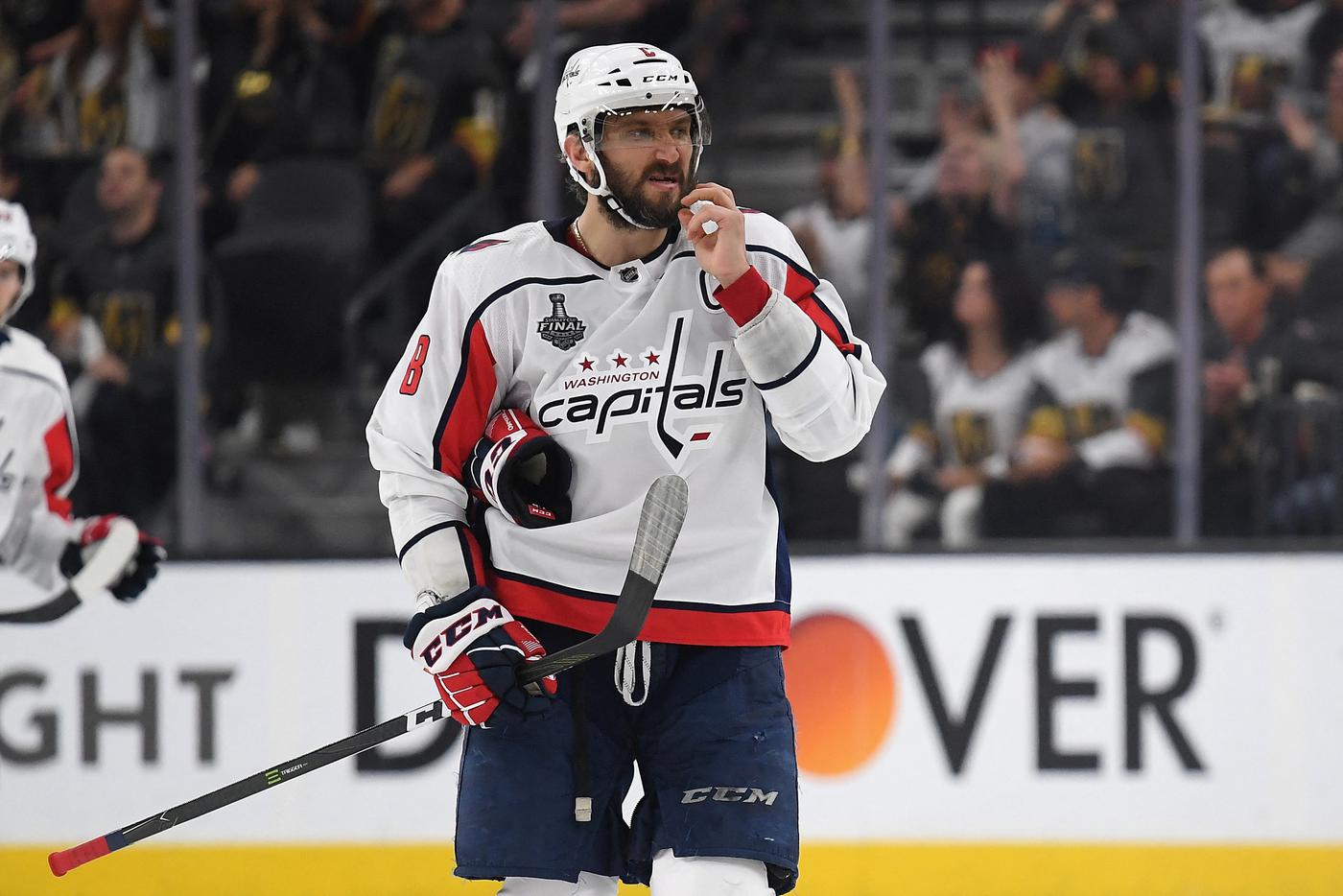 Дуэль Овечкина с Гретцки, золото Мельниковой: спортивные события 2025 года