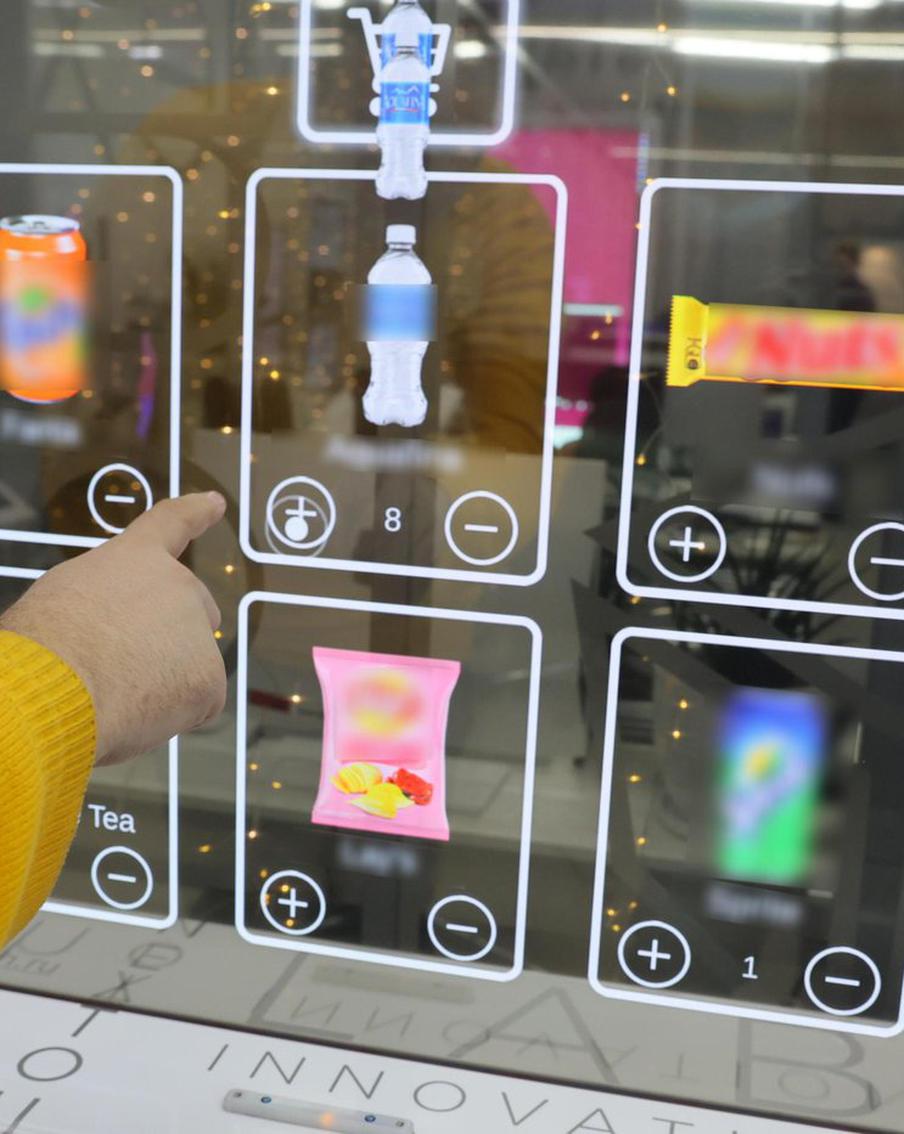 Фантастика становятся реальностью: в Москве разработали дисплей, способный реагировать на жесты