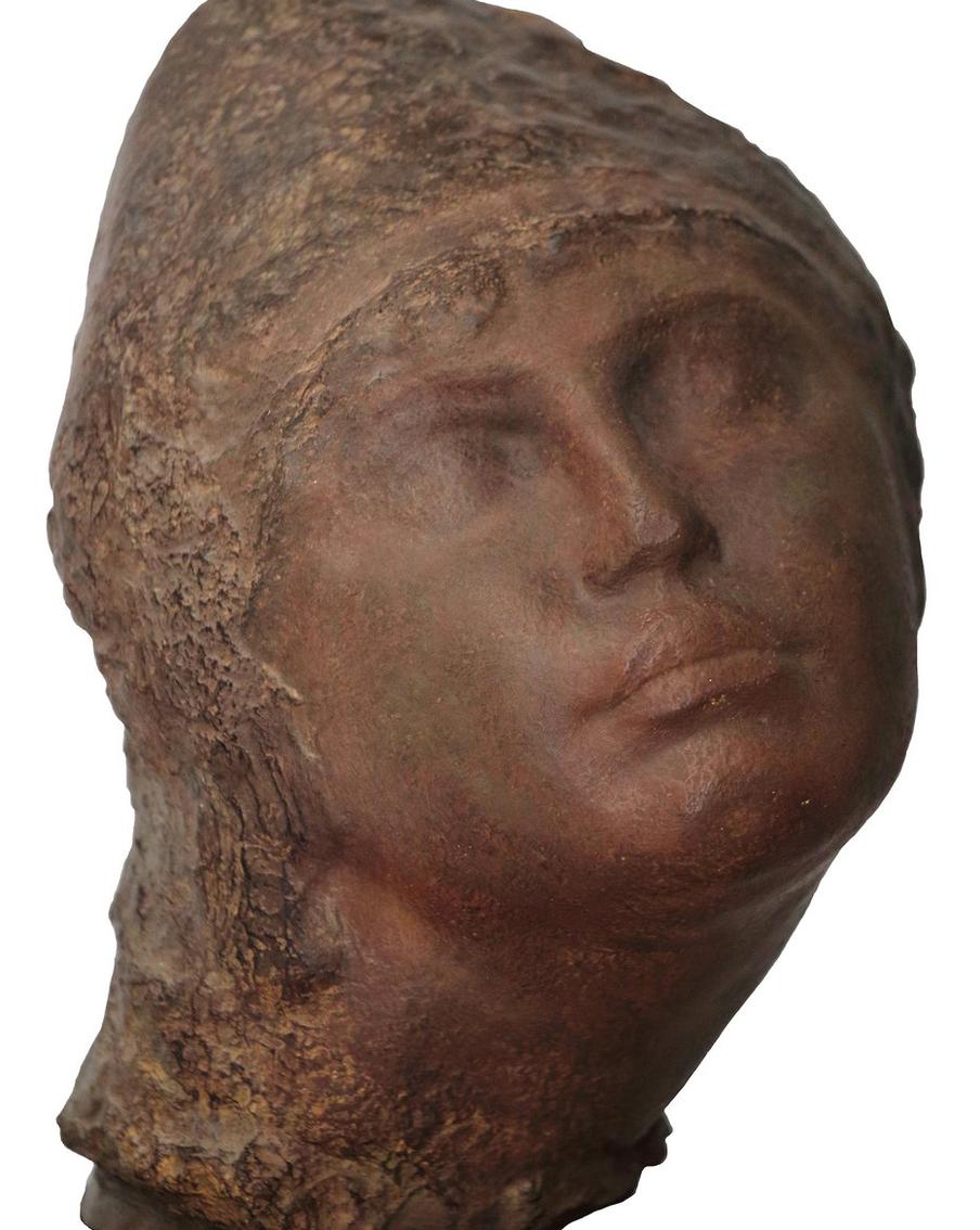 Голова девушки.