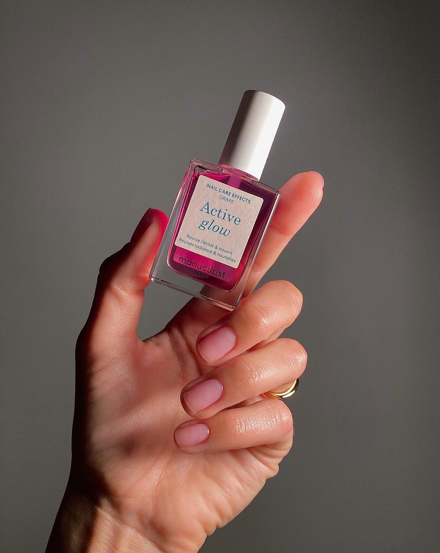 В "голом" маникюре очень важно качественно подготовить ногти.