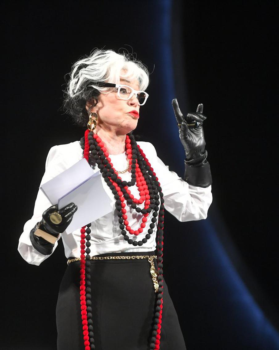 Диктор Вербицкая сообщила о происходящем в Театре Пушкина после кончины Алентовой