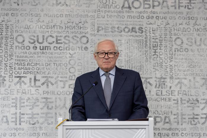 Россия обвинила Зеленского в нарушении достигнутых Вашингтоном и Москвой на саммите в Анкоридже договорённостей