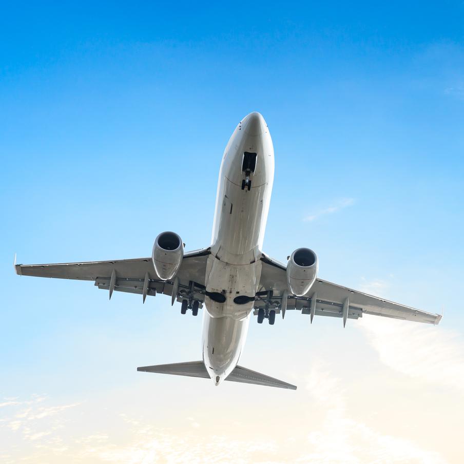 В России назвали причины отказа США восстанавливать прямое авиасообщение. Прерванное между Россией и США прямое авиасообщение не восстанавливается по инициативе американской стороны. Отмечается, что администрация Трампа требует от Москвы заключить мирную сделку по Украине