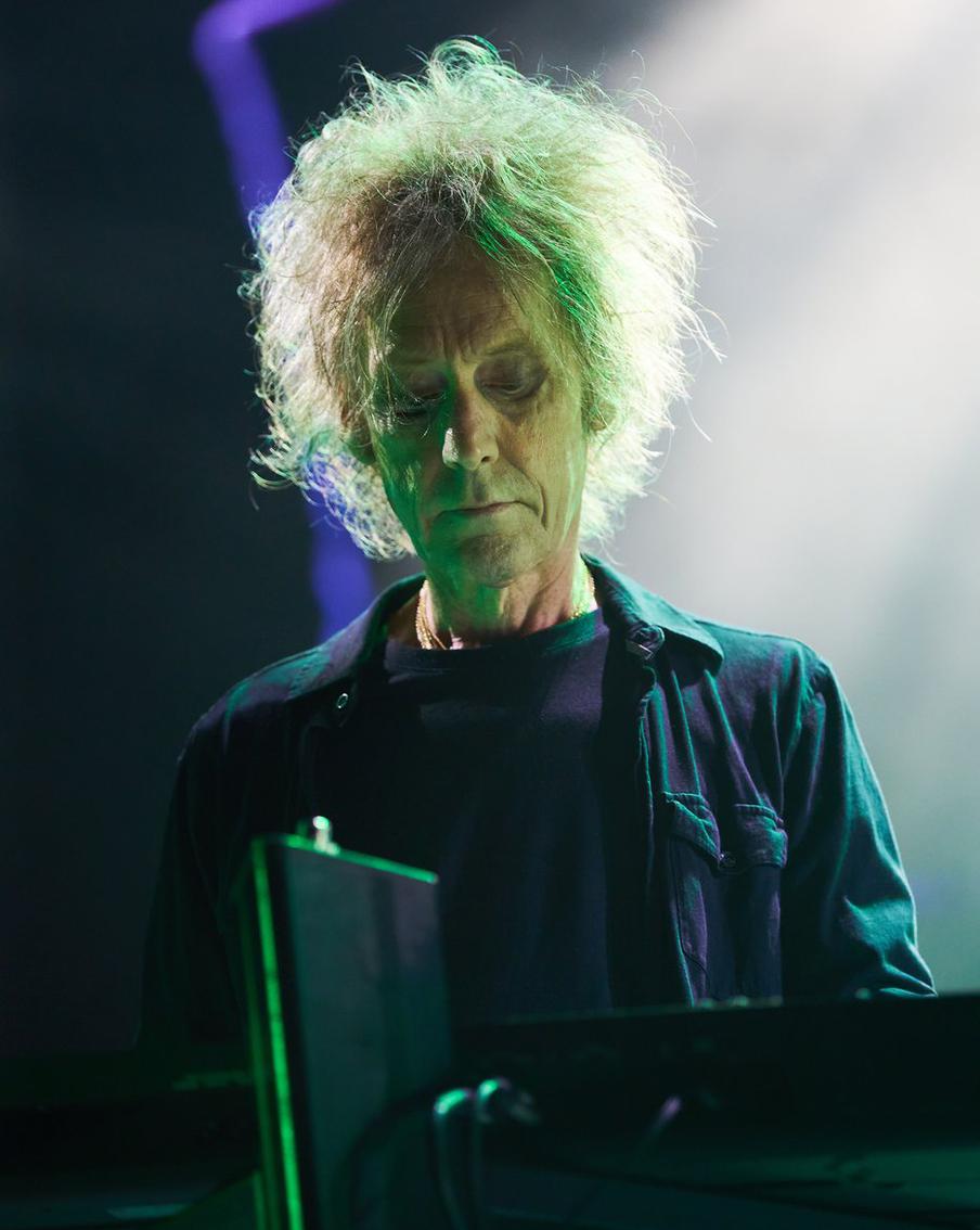 Гитарист рок-группы The Cure Перри Бемоунт скончался в возрасте 65 лет. Участник знаменитого британского коллектива The Cure Перри Бемоунт умер на 66-м году жизни. Отмечается, что он выступал с группой в качестве гитаариста и клавишника