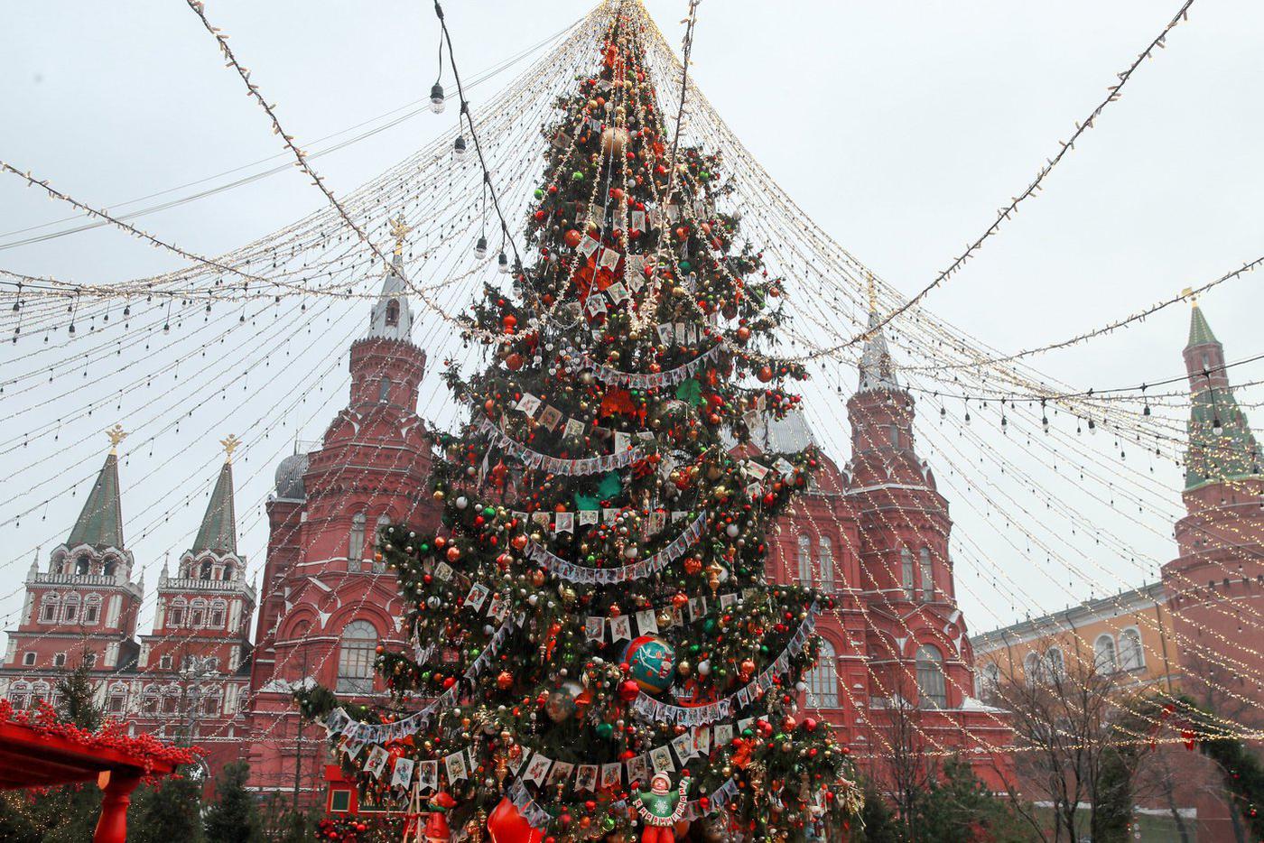 Москвичей предупредили об ожидающей их в новогоднюю ночь погоде