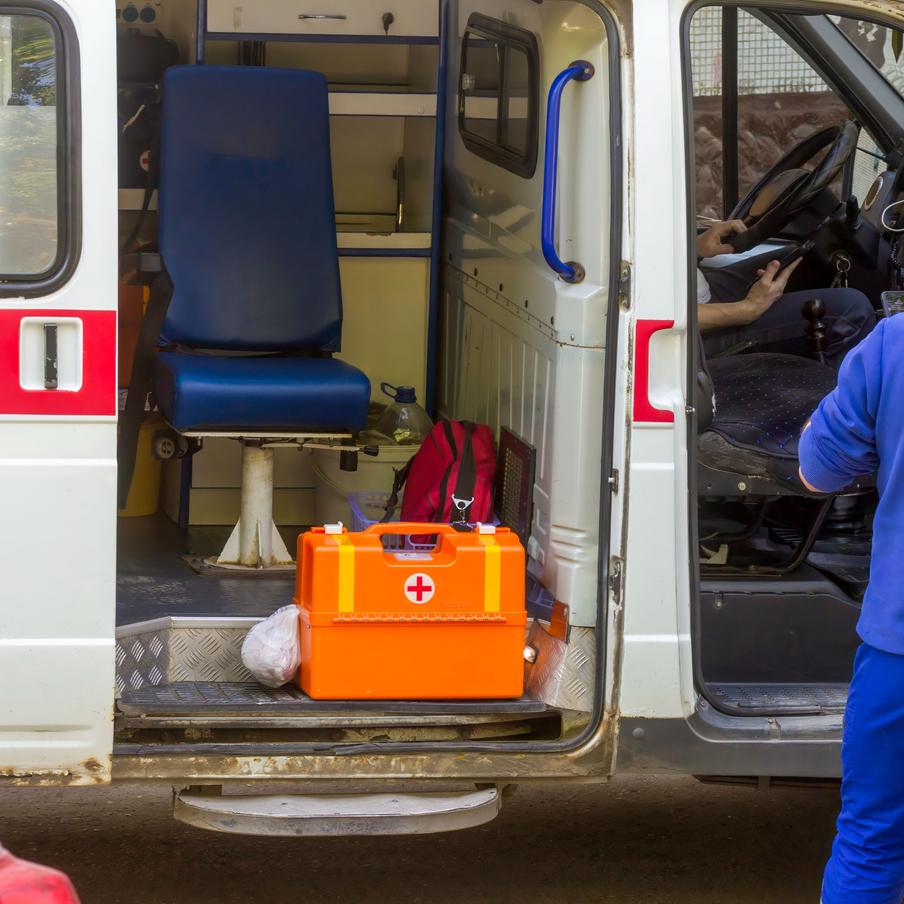 Количество пострадавших в аварии автобуса Брест – Москва выросло до 10 человек. По официальной информации, количество получивших различные травмы в ходе ДТП с автобусом Брест – Москва достигло 10 человек, один из них находится в реанимации