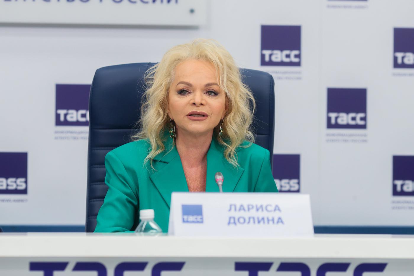 Вернувшая в суде квартиру Полина Лурье назвала сроки выселения Ларисы Долиной