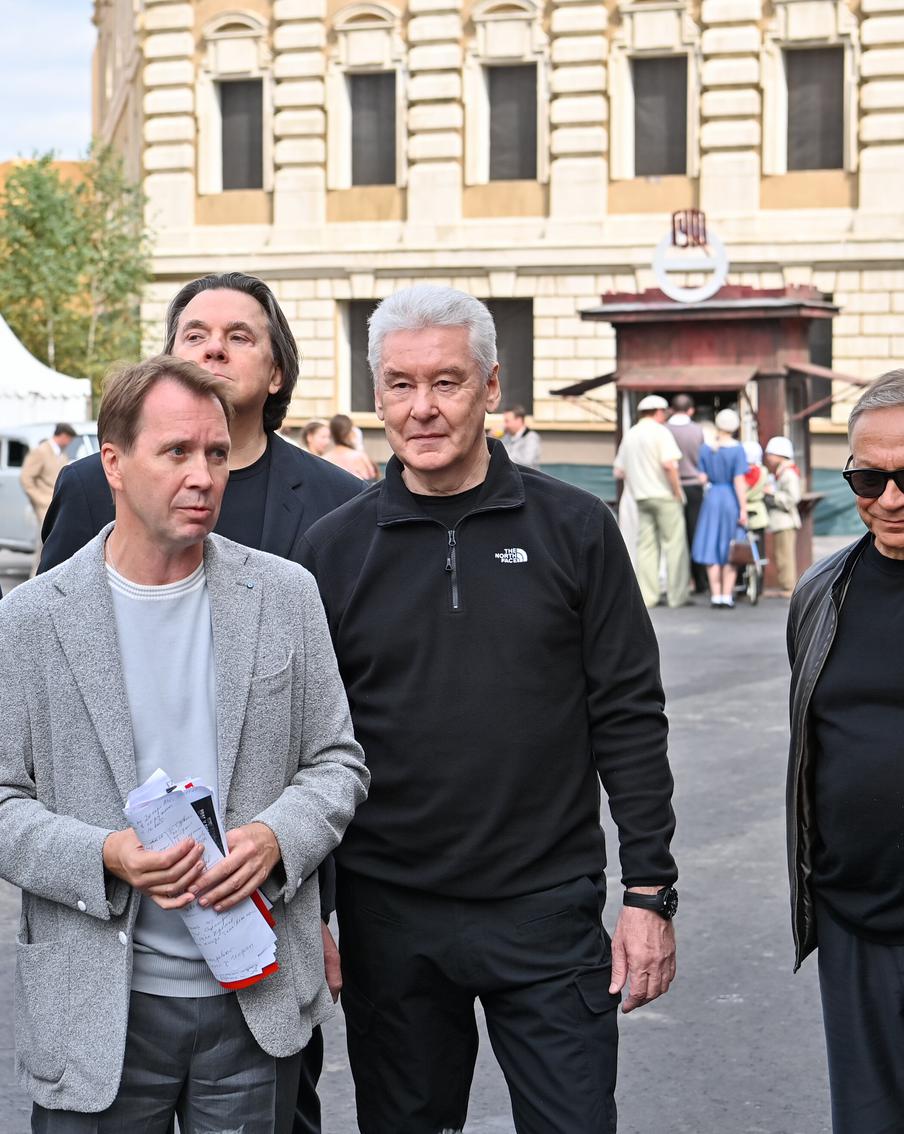 Съёмки 10 новогодних проектов прошли в Московском кинокластере. В столичном кинокластере рассказали о популярности среди российских создателей новогодних проектов. Среди них были и популярные у зрителей франшизы