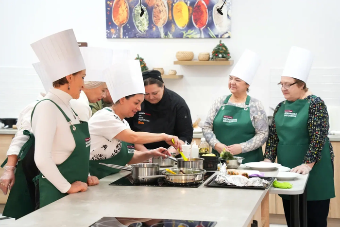 Как на праздники приготовить здоровую еду из ели: кулинарный поединок