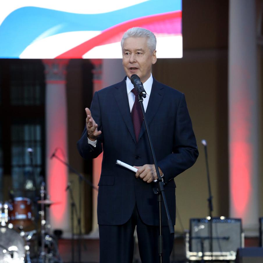 Собянин поздравил столичных спасателей с их профессиональным праздником. Столичный мэр поздравил ветеранов и действующих сотрудников пожарно-спасательного гарнизона столицы с Днём спасателя