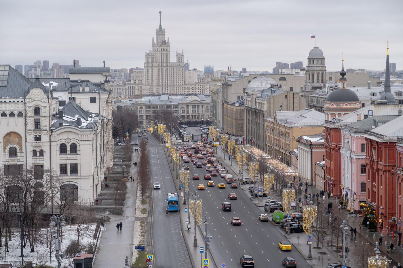 В Москве первые двое суток 2026 года будут морозными и со снегом