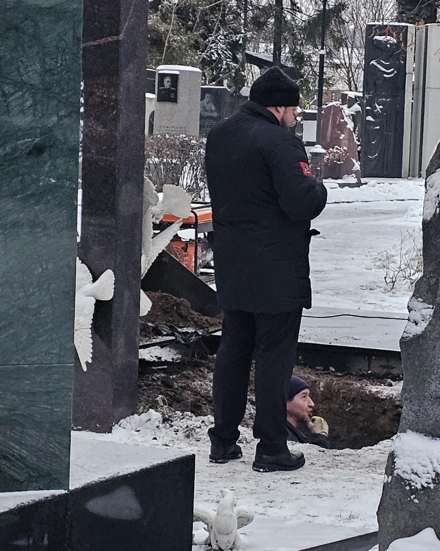 Вера Алентова упокоится рядом со своим супругом Владимиром Меньшовым.