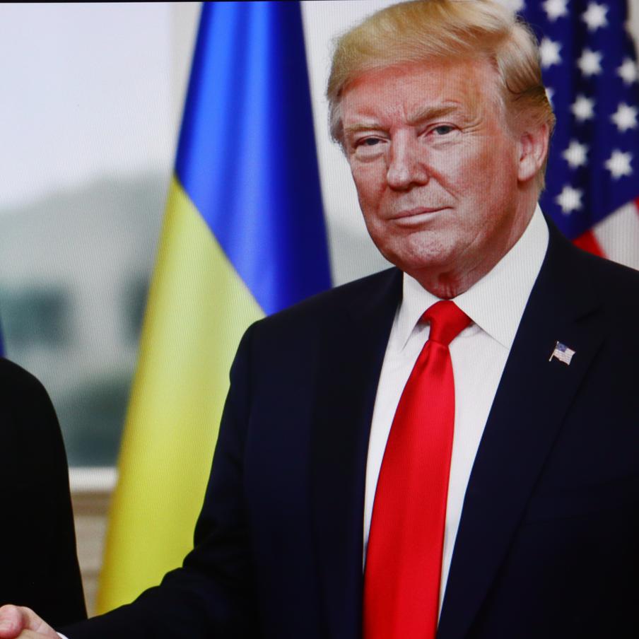 Трамп оценил в 95% прогресс на переговорах с Зеленским. Переговоры между президентом США Дональдом Трампом и президентом Украины Владимиром Зеленским завершились значительным прогрессом. Как сообщил президент Трамп на совместной пресс-конференции, стороны достигли 95% согласия по ключевым вопросам мирного урегулирования конфликта на Украине