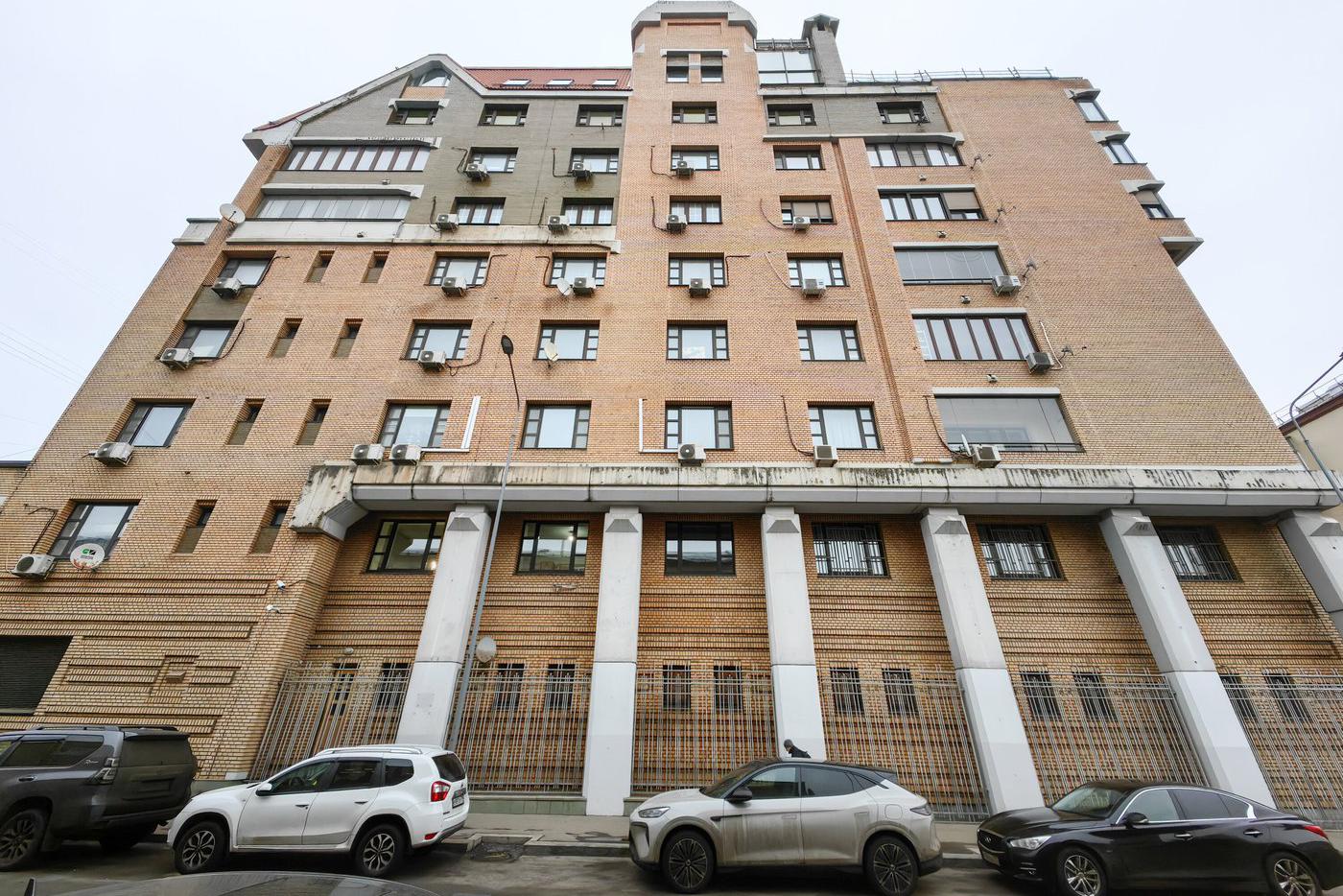 Как Лариса Долина съезжает с квартиры в Ксеньинском переулке