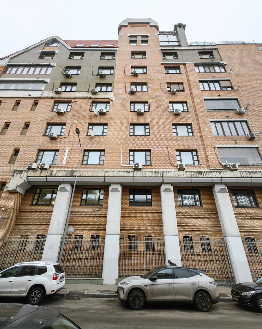 Как Лариса Долина съезжает с квартиры в Ксеньинском переулке