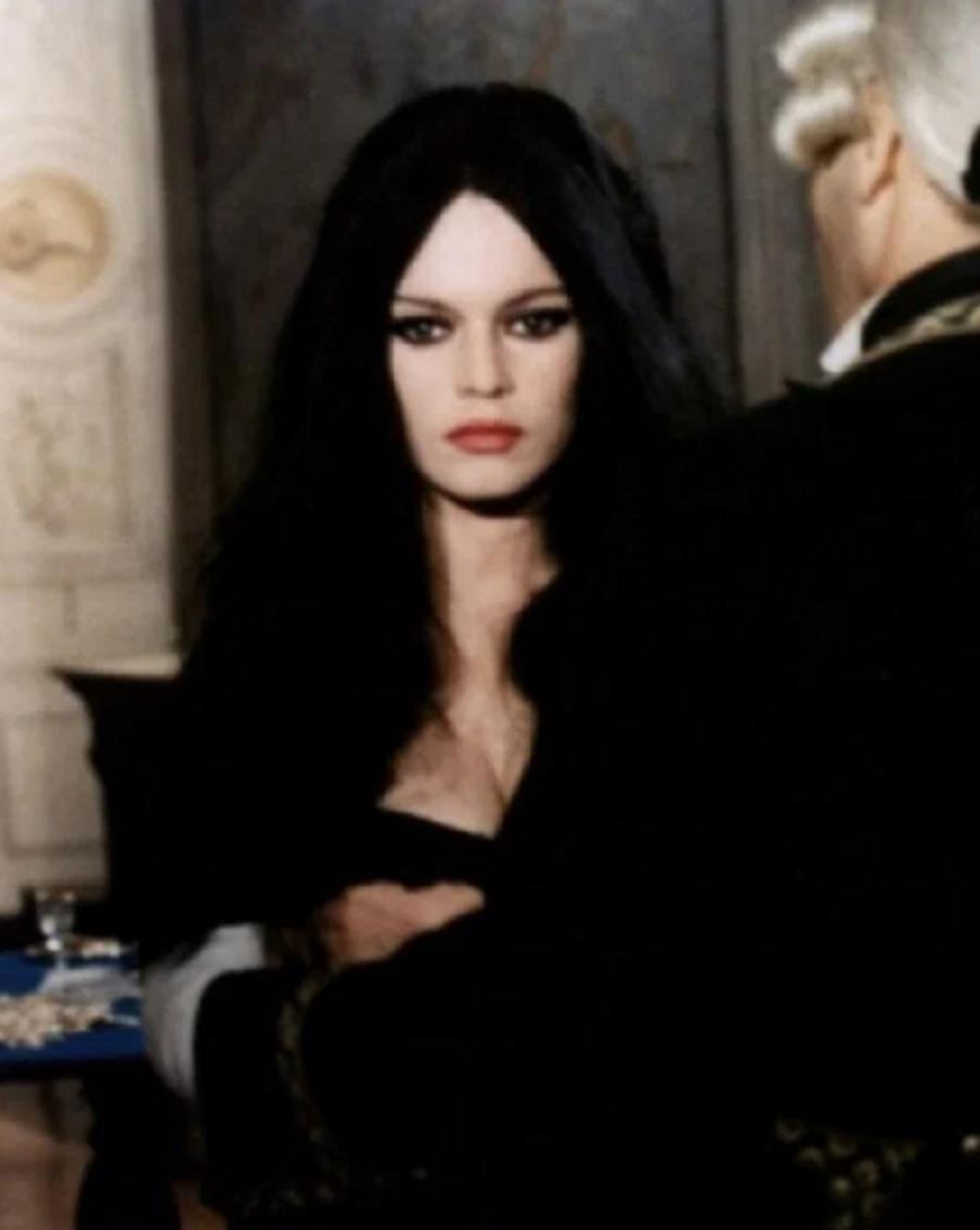 "В детстве я была уродливой": умерла секс-символ Брижит Бардо