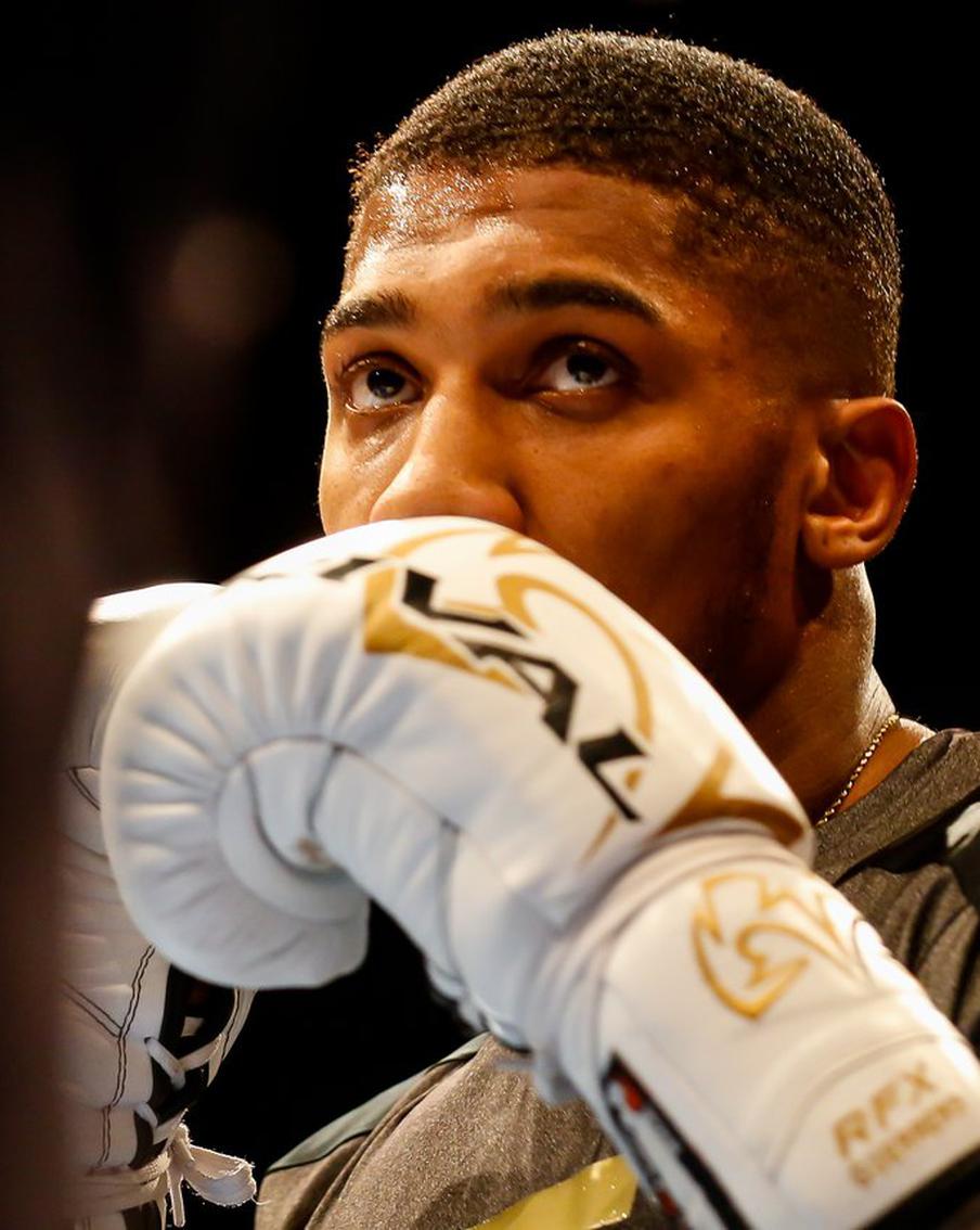 Смертельное ДТП с Энтони Джошуа: победитель Кличко и Поветкина въехал в грузовик