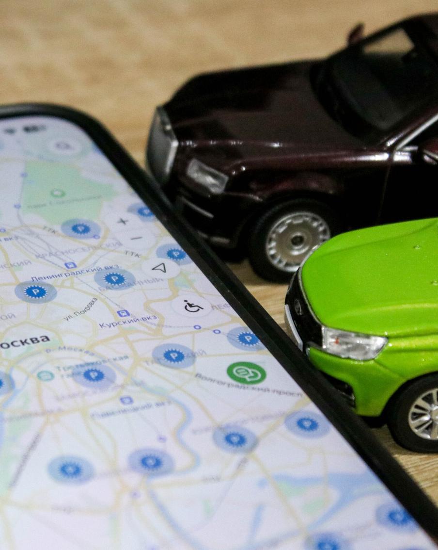 Максим Ликсутов: в столице заработали восемь парковок со шлагбаумом