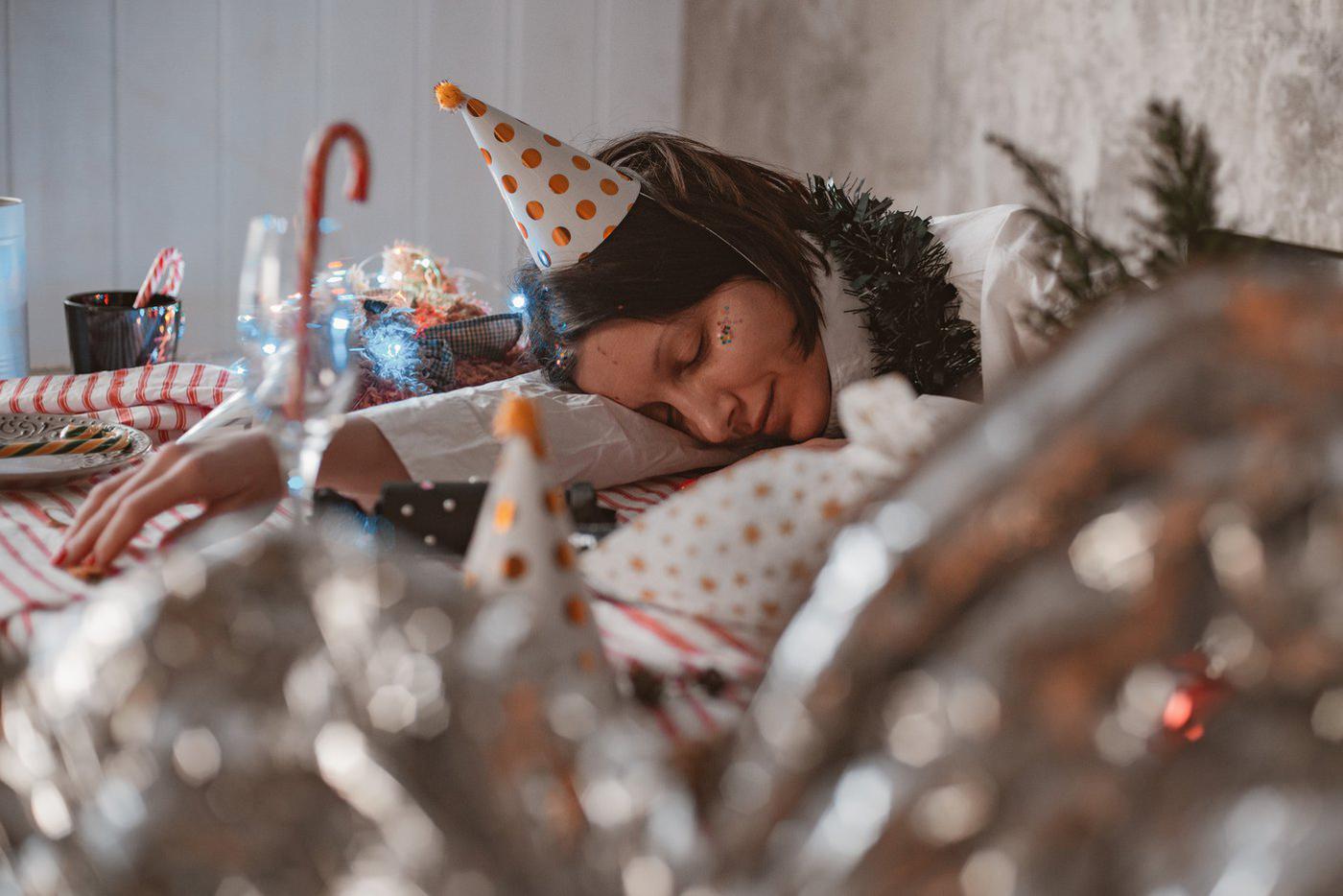 Как правильно спать в новогодние праздники, чтобы не вывести организм из равновесия
