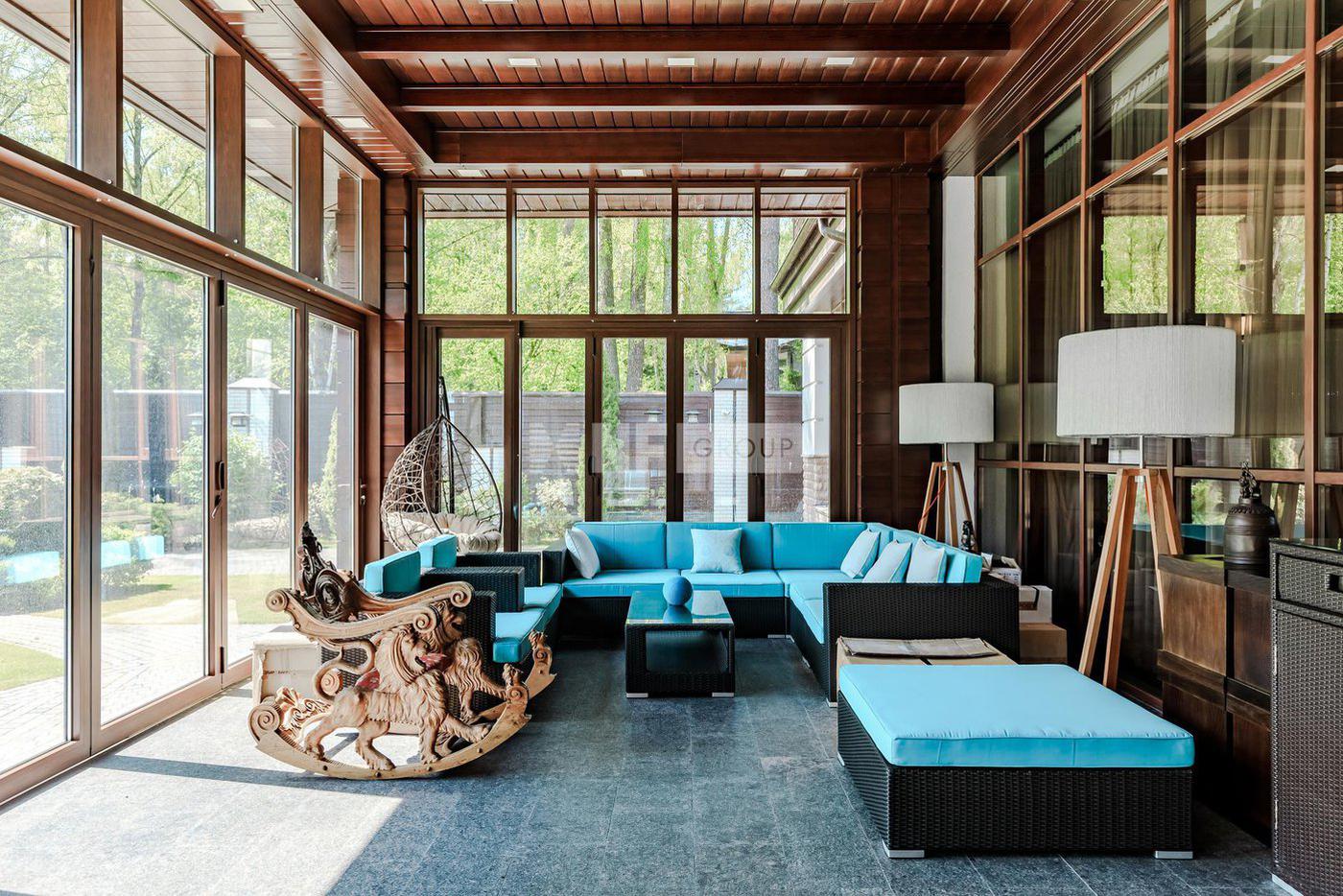 Внутренняя терраса.