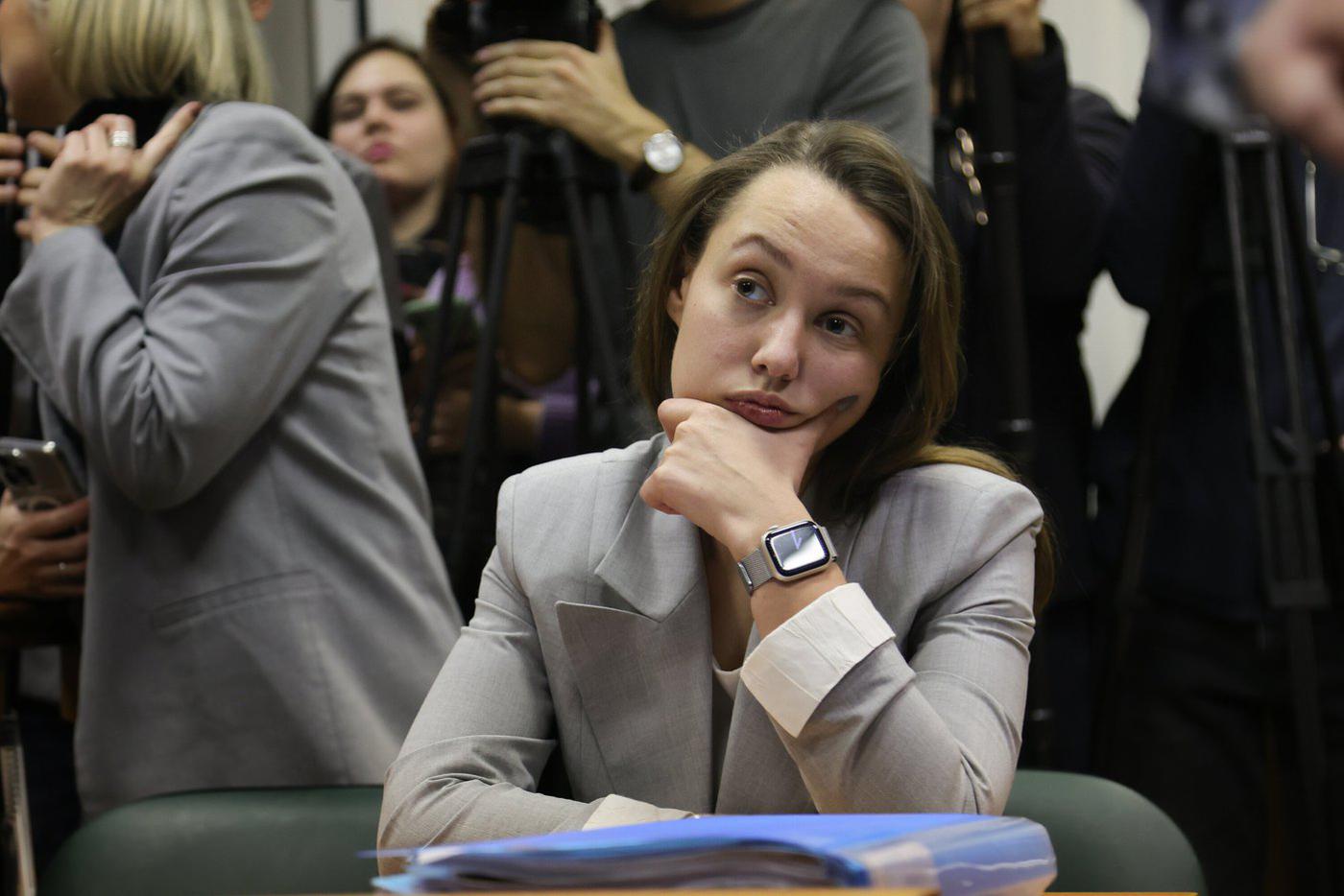 Сторона Долиной не стала подавать жалобу на решение о выселении артистки