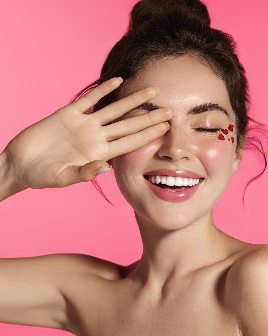 Как вернуть свежесть коже после праздников: советы дерматолога