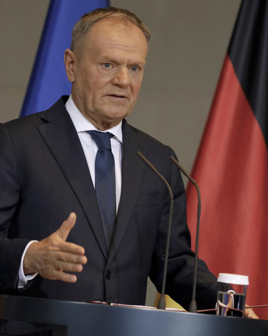 Fakt: депутаты парламента Польши обвинили Туска в переписывании истории. Депутаты польского парламента подвергли критике премьер-министра Дональда Туска за его заявления о дате основания Польши