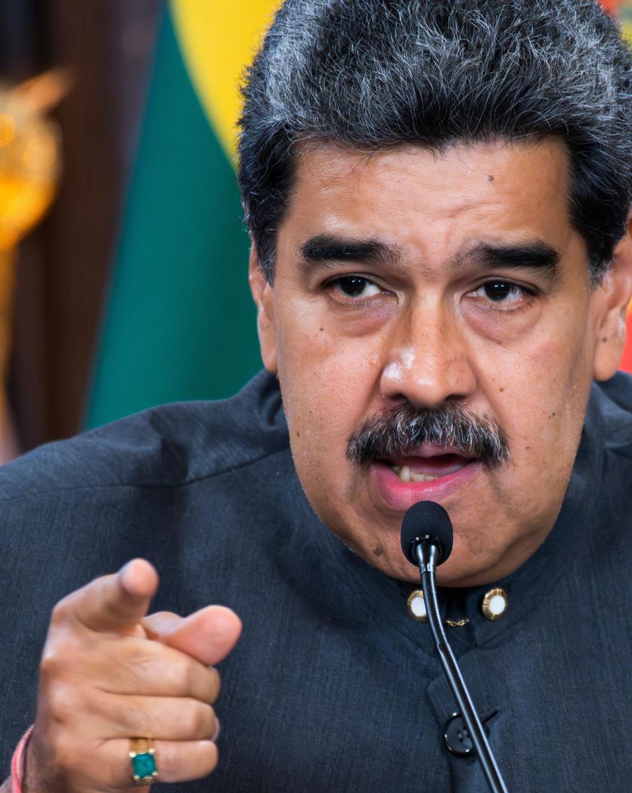 В Венесуэле ввели режим ЧП из-за атаки США. В связи с возрастающей военной угрозой со стороны Соединенных Штатов, президент Боливарианской Республики Венесуэлы Николас Мадуро принял решение о введении режима чрезвычайного положения на всей территории страны