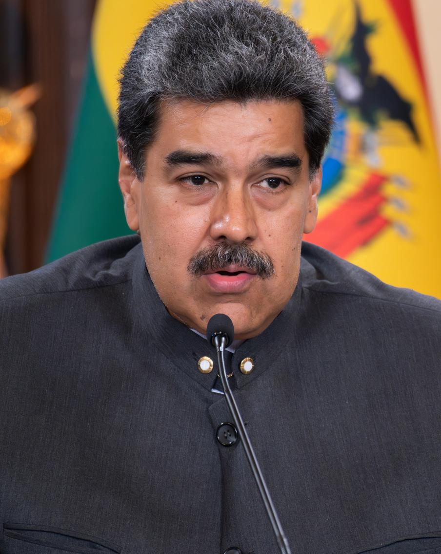 РИА "Новости": Мадуро, предположительно, привезли в изолятор в Бруклине