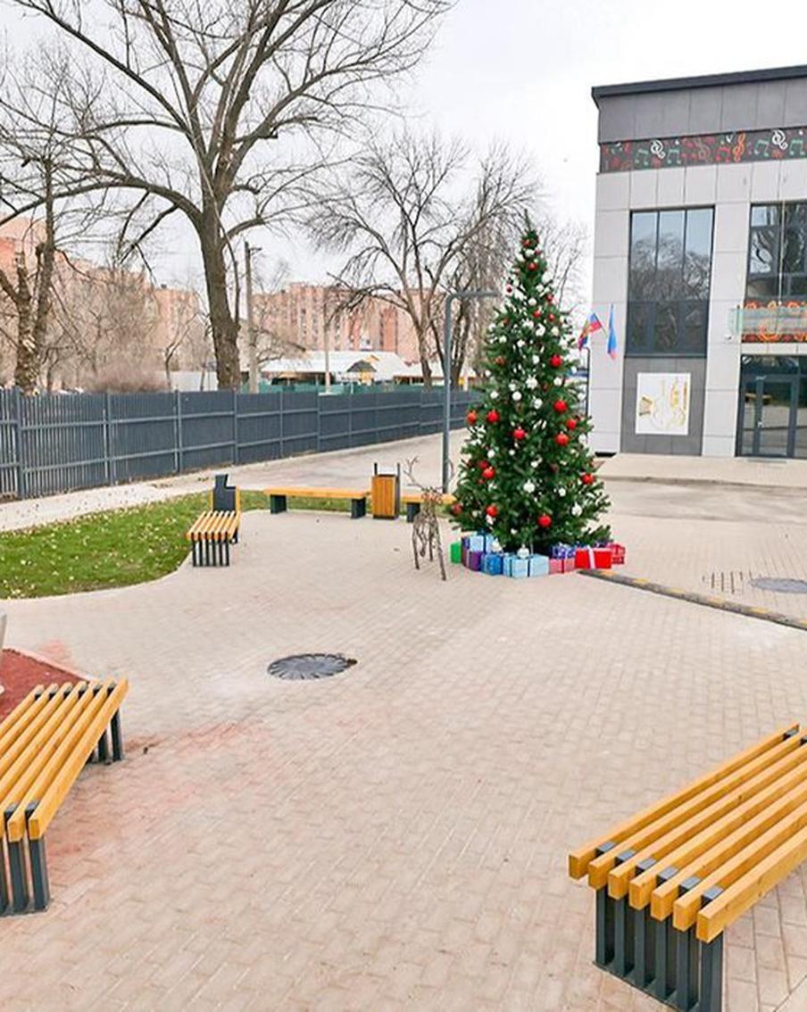 Собянин: Специалисты из Москвы продолжат оказывать помощь Донецку и Луганску