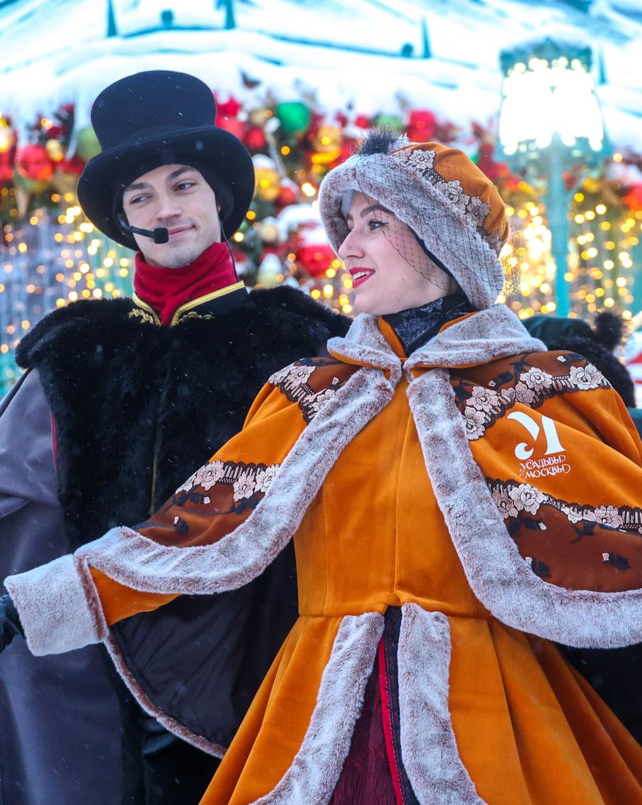 В Коломенском прошёл "Дворянский бал и променад" в рамках проекта "Московские сезоны"