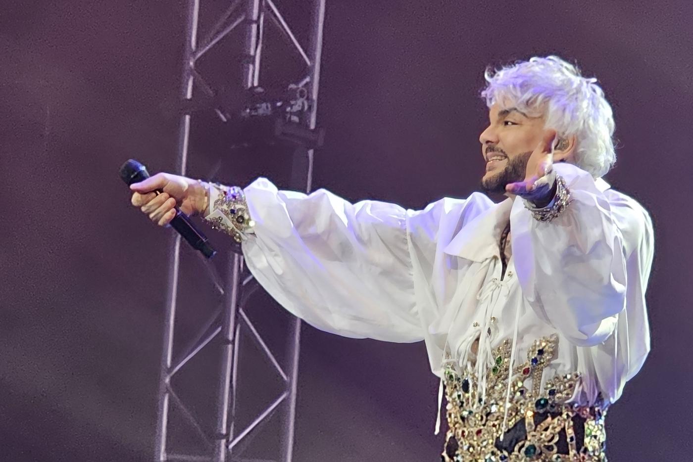 Филипп Киркоров открыл тур концертом в Самаре.