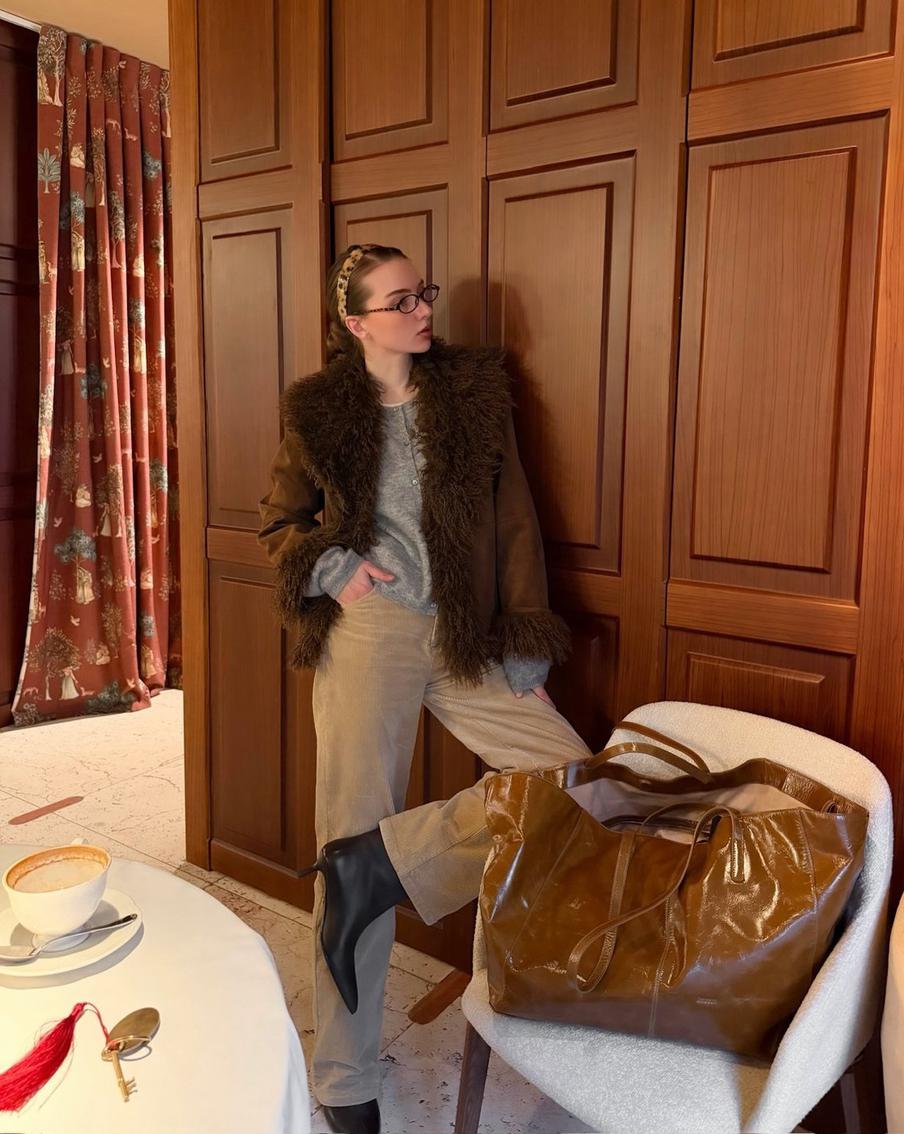 Девушкам невысокого роста стоит присмотреться к укороченным моделям.