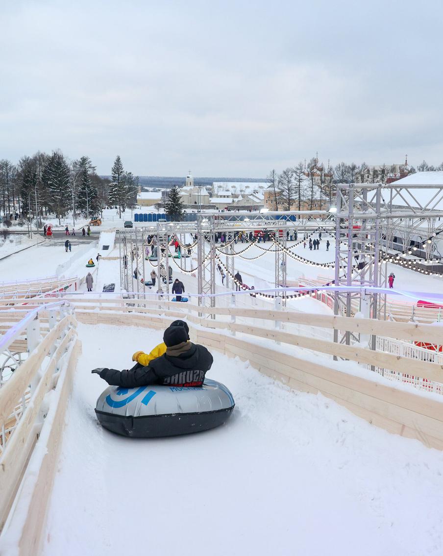Где покататься на тюбинге и электротюбинге в Москве: выбрали лучшие горки