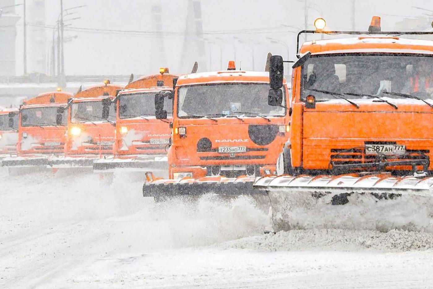 Москвичей предупредили о сильном снегопаде до конца дня 9 января
