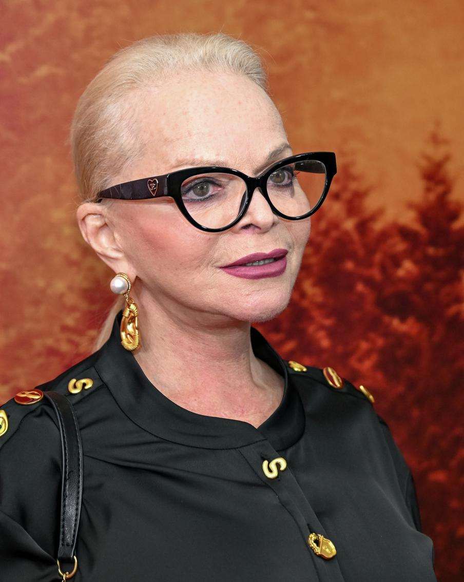 "Нужна квартира побольше": Лариса Долина посетовала на нехватку комнат