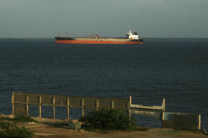 Ещё один нефтетанкер из якобы российского "теневого флота" атакован беспилотником в Чёрном море