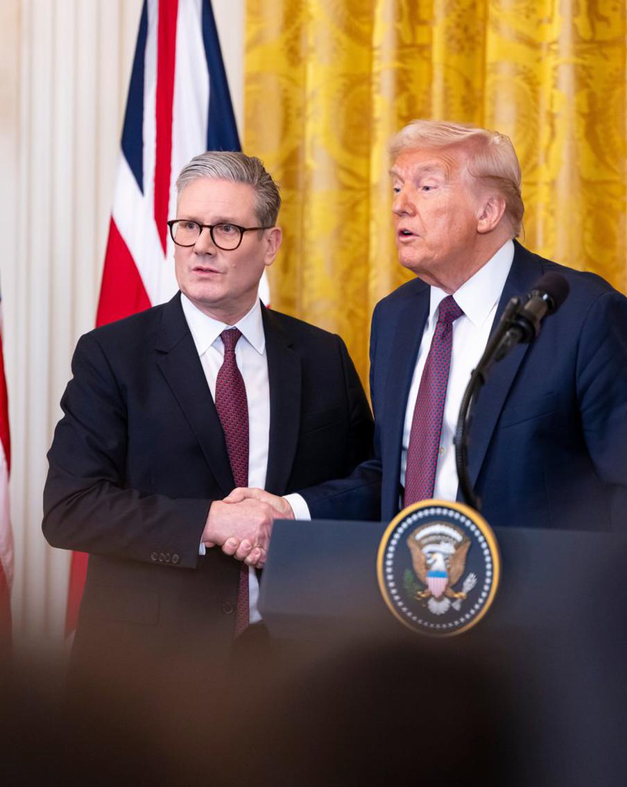 Власти США и Великобритании обсудили возможность сдерживания России в Арктике. Американский президент Дональд Трамп в телефонном разговоре с британским премьер-министром Киром Стармером обсудил возможные сценарии сдерживания России на Крайнем Севере