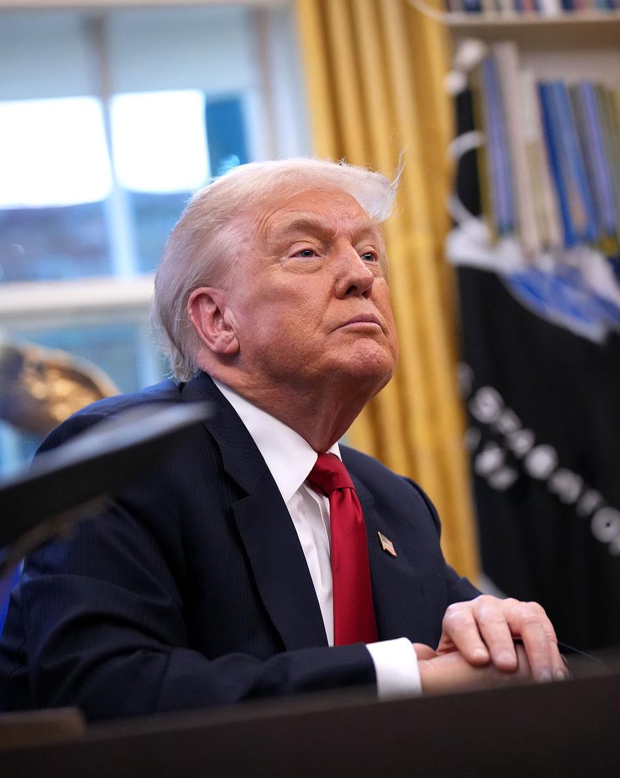 Президент США Дональд Трамп не рассматривает помилование Николаса Мадуро. Американский президент Дональд Трамп не готов помиловать выкраденного в США венесуэльского лидера Николаса Мадуро. Ему предъявлено обвинение в организации наркотрафика