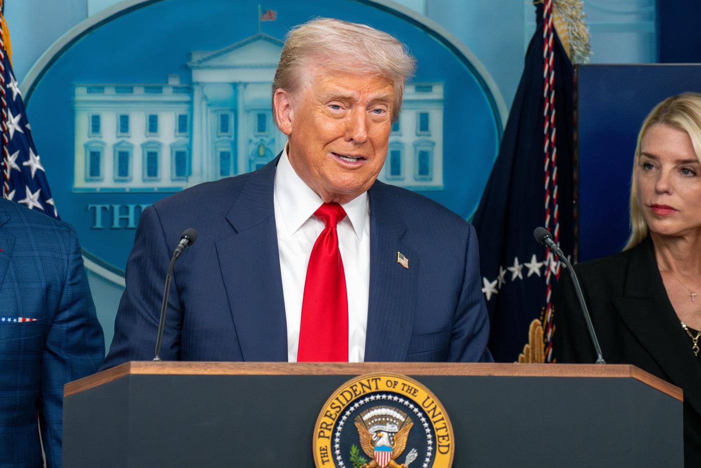 Трамп смотрит в сторону Гренландии не просто так.