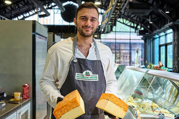 Собянин: Более 120 тонн грузов с продуктами отправили предприниматели в зону СВО