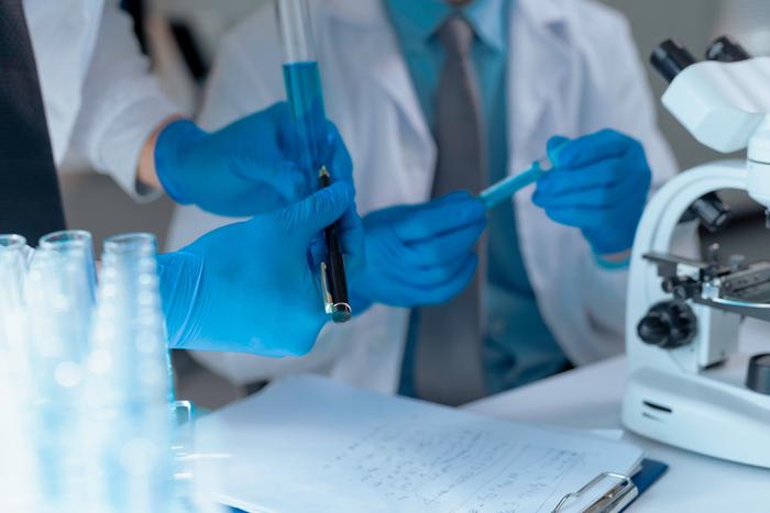 В России планирующих беременность родителей проверят на наличие наследственных заболеваний