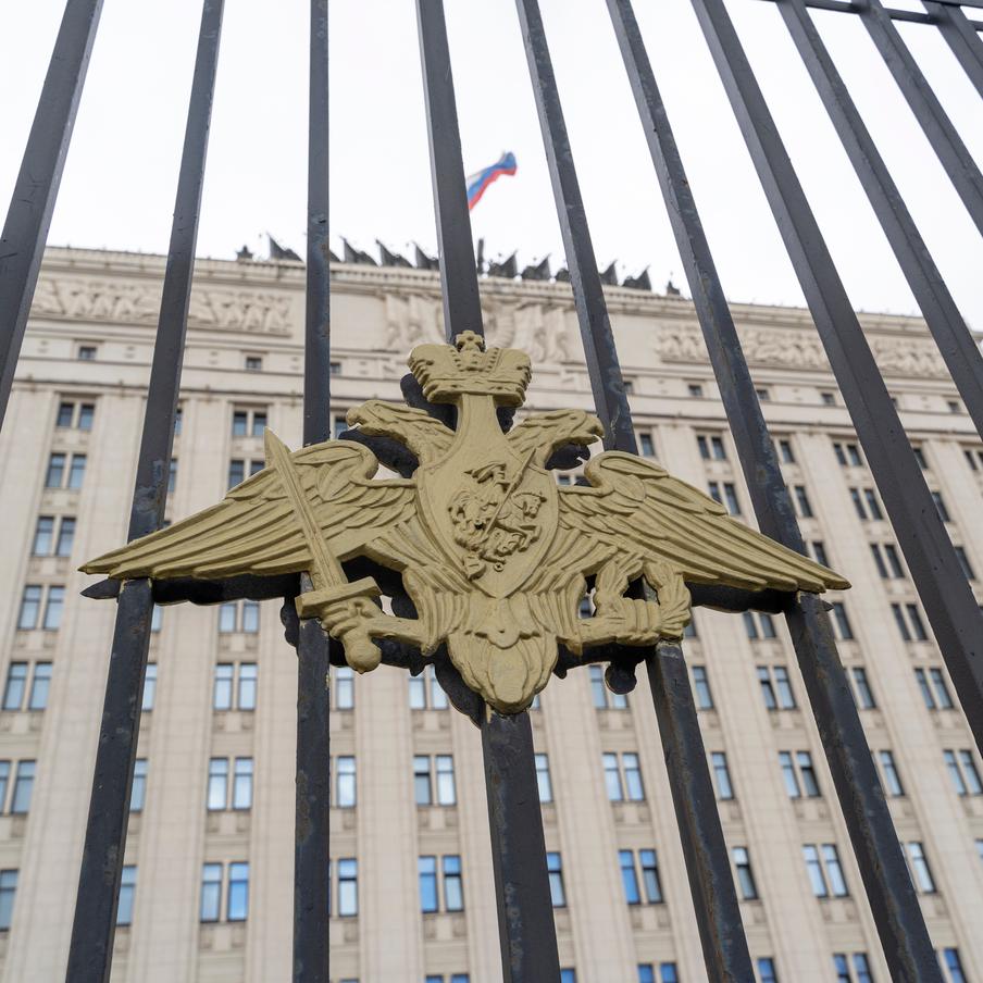 Минобороны России отчиталось об уничтожении почти 60 украинских беспилотников. В ходе прошедшей ночи над территорией российских регионов было уничтожено 59 украинских беспилотников. Один из них направлялся в сторону Москвы