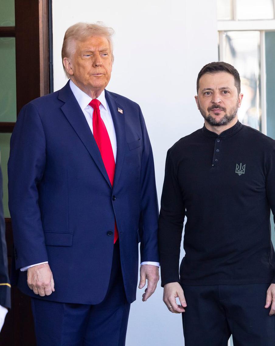 США планируют выделить 800 миллиардов долларов на восстановление Украины. Американские и украинские власти планируют в ближайшее время заключить договор о восстановлении страны после конфликта. Объём выделенных Киеву средств составит 800 миллиардов долларов